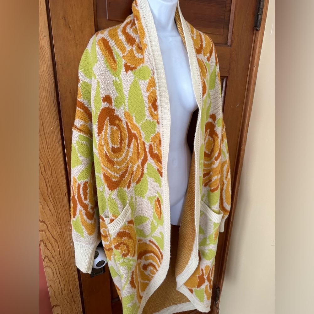 Free People•Bloom Cardi Oversized• Bold Floral Ivory Lime Rust•size Small